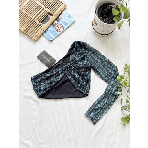  Prettylittlething top 